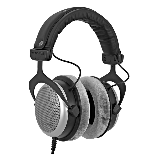 beyerdynamic DT 880 Pro Headphones 250 Ohms - Nearly New